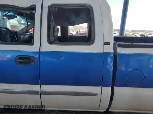 2006 GMC Sierra 2500HD SLT with VIN 1GTHK29D66E270344, listed as a Copart auction lot 82147814 with 148,135 mi miles and Salvage title. Bid and sale history available at DreamBid. Image 10.