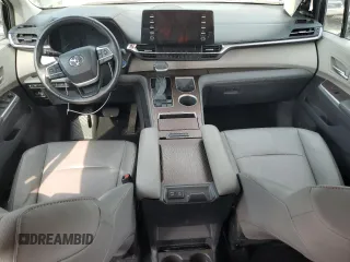 2022 Toyota Sienna XLE z VIN 5TDYRKEC6NS112524, wystawiony jako Copart lot #59912095 z przebiegiem Nie podano mil oraz Szkoda całkowita • Salvage title. Historia ofert i sprzedaży dostępna na DreamBid. Obrazek 8.