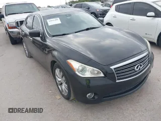 2013 Infiniti M37 with VIN JN1BY1AP0DM514046, listed as a IAAI auction lot 42031499 with 219,726 mi miles. Bid and sale history available at carsss.com. Image 1.