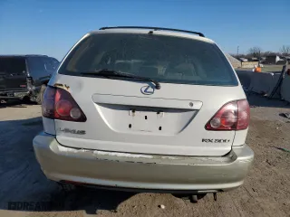 1999 Lexus RX 300 Luxury SUV with VIN JT6HF10U2X0053021, listed as a Copart auction lot 87867285 with 142,247 mi miles and Salvage Title. Bid and sale history available at carsss.com. Image 6.