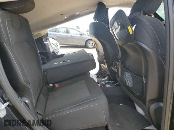 2023 Jeep Grand Cherokee Laredo z VIN 1C4RJHAG4PC543391, wystawiony jako Copart lot #52605375 z przebiegiem Nie podano mil oraz Nie do naprawy • Non repairable. Historia ofert i sprzedaży dostępna na DreamBid. Obrazek 10.