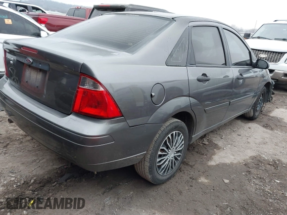 2007 Ford Focus S with VIN 1FAFP34NX7W158498, listed as a IAAI auction lot 41241970 with 119,933 mi miles and . Bid and sale history available at carsss.com. Image 4.