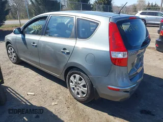 2011 Hyundai Elantra Touring GLS with VIN KMHDB8AE5BU089687, listed as a IAAI auction lot 41868403 with 231,671 mi miles. Bid and sale history available at carsss.com. Image 3.