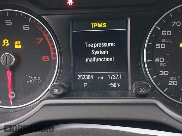 2016 Audi Q5 Premium Plus with VIN WA1L2AFP2GA090770, listed as a IAAI auction lot 41905423 with 252,304 mi miles. Bid and sale history available at carsss.com. Image 15.
