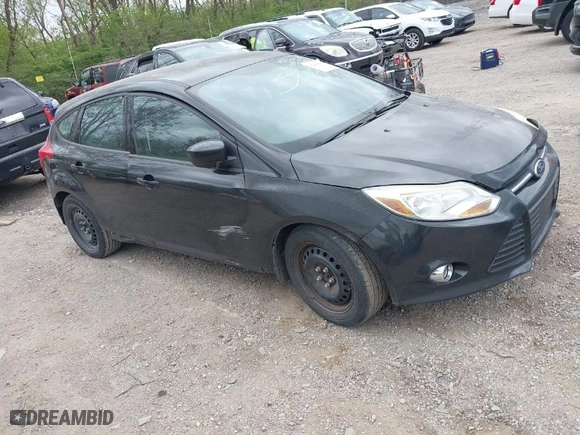 2012 Ford Focus SE with VIN 1FAHP3K27CL455211, listed as a IAAI auction lot 42048868 with 164,474 mi miles. Bid and sale history available at carsss.com. Image 1.