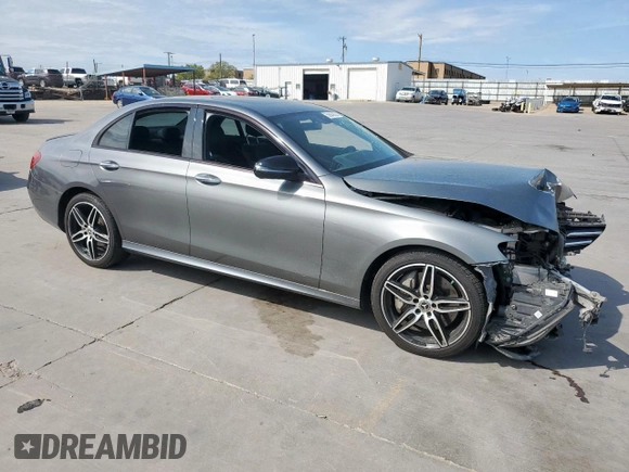 2019 Mercedes-Benz E 300 with VIN WDDZF4JB9KA528927, listed as a Copart auction lot 50845635 with 80,106 mi miles and Salvage Title. Bid and sale history available at DreamBid. Image 4.