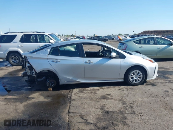 2021 Toyota Prius L Eco with VIN JTDKAMFU7M3142616, listed as a IAAI auction lot 42755833 with 40,542 mi miles and . Bid and sale history available at DreamBid. Image 14.