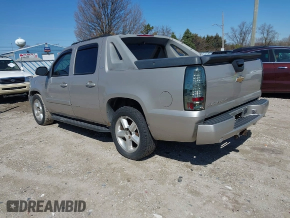 2007 Chevrolet Avalanche LTZ z VIN 3GNFK12357G117443, wystawiony jako IAAI lot #41988399 z przebiegiem Nie podano mil oraz . Historia ofert i sprzedaży dostępna na DreamBid. Obrazek 3.