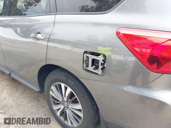 2017 Nissan Pathfinder S with VIN 5N1DR2MN3HC601112, listed as a IAAI auction lot 41949035 with 109,612 mi miles and . Bid and sale history available at DreamBid. Image 19.