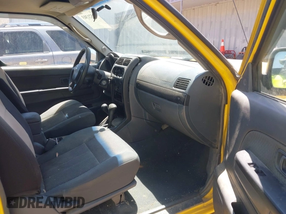 2003 Nissan Xterra XE z VIN 5N1ED28Y53C628554, wystawiony jako IAAI lot #42521303 z przebiegiem 254 355 mil mil oraz . Historia ofert i sprzedaży dostępna na DreamBid. Obrazek 5.