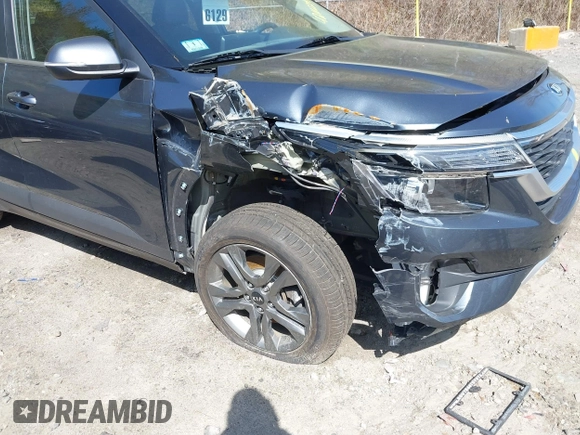 2021 Kia Seltos S z VIN KNDEUCAA7M7170551, wystawiony jako IAAI lot #42112245 z przebiegiem 50 300 mil mil oraz . Historia ofert i sprzedaży dostępna na DreamBid. Obrazek 6.