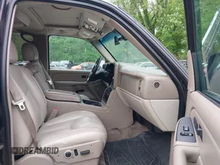 2006 Chevrolet Suburban Z71 z VIN 3GNFK16Z56G129802, wystawiony jako IAAI lot #42121860 z przebiegiem 299 841 mil mil oraz . Historia ofert i sprzedaży dostępna na DreamBid. Obrazek 5.