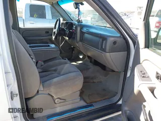 2006 Chevrolet Tahoe LS with VIN 1GNEC13V36R143059, listed as a IAAI auction lot 41727459 with 230,849 mi miles. Bid and sale history available at carsss.com. Image 5.