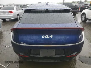 2023 Kia EV6 Wind with VIN KNDC3DLCXP5101979, listed as a Copart auction lot 43812005 with 5,884 mi miles and Salvage Title. Bid and sale history available at carsss.com. Image 6.