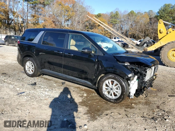 2024 Kia Carnival LX with VIN KNDNB4H32R6384556, listed as a Copart auction lot 84442384 with 22,921 mi miles and Salvage Title. Bid and sale history available at carsss.com. Image 4.