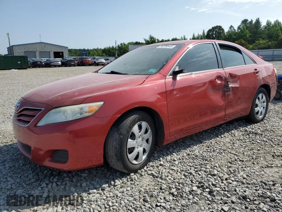 2011 Toyota Camry LE z VIN 4T4BF3EKXBR097272, wystawiony jako Copart lot #59220845 z przebiegiem Nie podano mil oraz Szkoda całkowita • Salvage title. Historia ofert i sprzedaży dostępna na DreamBid. Obrazek 1.
