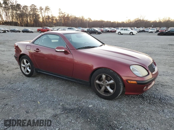 2004 Mercedes-Benz SLK-Class with VIN WDBKK65F14F299017, listed as a Copart auction lot 84318864 with 92,677 mi miles and Clean Title. Bid and sale history available at carsss.com. Image 4.