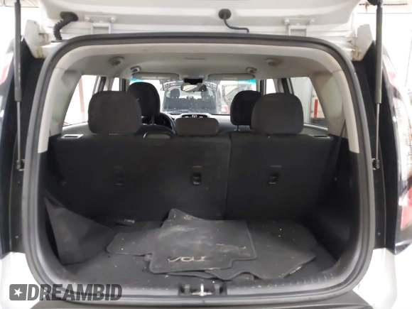 2014 Kia Soul with VIN KNDJN2A21E7701162, listed as a IAAI auction lot 41386456 with 111,992 mi miles. Bid and sale history available at carsss.com. Image 17.
