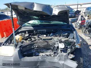 2006 Ford Escape XLT with VIN 1FMYU03106KA54774, listed as a IAAI auction lot 41940956 with 146,674 mi miles. Bid and sale history available at carsss.com. Image 10.