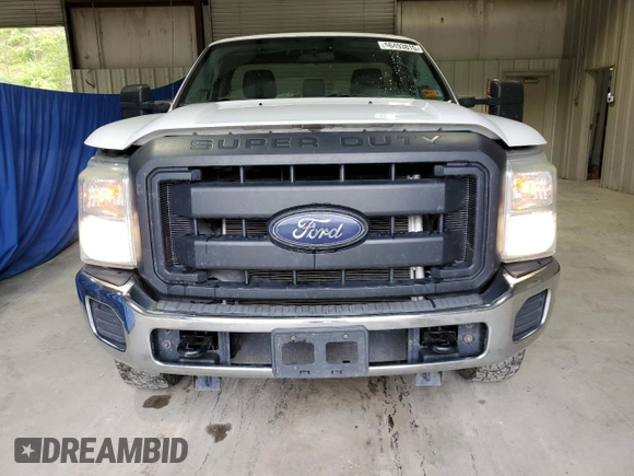 2013 Ford F-250 XL with VIN 1FTBF2B66DEA54562, listed as a Copart auction lot 56493815 with 204,625 mi miles and Clean title. Bid and sale history available at DreamBid. Image 5.