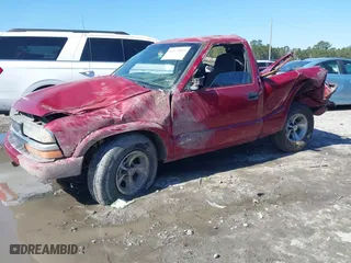 2000 Chevrolet S-10 LS with VIN 1GCCS14W0YK203515, listed as a IAAI auction lot 41577895 with NaN miles. Bid and sale history available at carsss.com. Image 18.