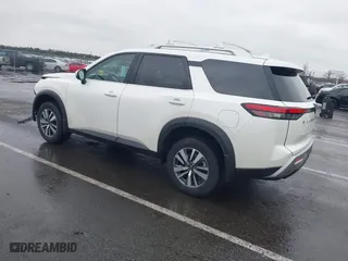 2024 Nissan Pathfinder SL with VIN 5N1DR3CC9RC315613, listed as a IAAI auction lot 41571156 with 1,583 mi miles. Bid and sale history available at carsss.com. Image 3.