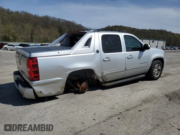 2013 Chevrolet Avalanche LS with VIN 3GNTKEE73DG370698, listed as a Copart auction lot 54191395 with 124,046 mi miles and Salvage title. Bid and sale history available at DreamBid. Image 3.