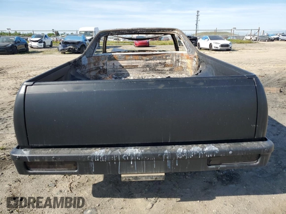 1983 GMC Caballero z VIN 1GTCW80A8DR500010, wystawiony jako Copart lot #50560724 z przebiegiem Nie podano mil oraz Nie do naprawy • Non repairable. Historia ofert i sprzedaży dostępna na DreamBid. Obrazek 10.