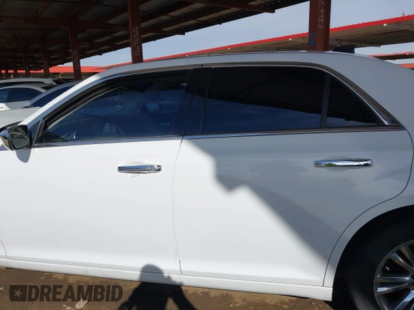 2017 Chrysler 300 300C with VIN 2C3CCAEG5HH566487, listed as a IAAI auction lot 41807634 with 129,334 mi miles. Bid and sale history available at carsss.com. Image 15.