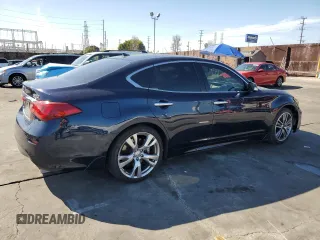 2017 Infiniti Q70 3.7 z VIN JN1BY1AP1HM741381, wystawiony jako Copart lot #48637015 z przebiegiem 122 862 mil mil oraz Szkoda całkowita • Salvage title. Historia ofert i sprzedaży dostępna na DreamBid. Obrazek 3.