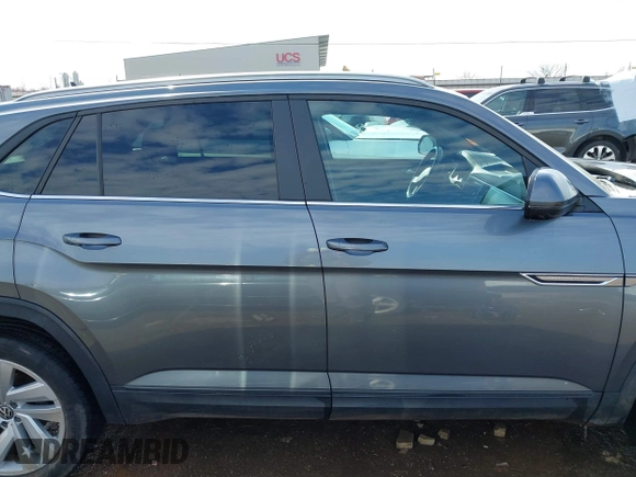 2020 Volkswagen Atlas SE z VIN 1V21E2CA9LC211835, wystawiony jako IAAI lot #41574645 z przebiegiem 50 586 mil mil oraz . Historia ofert i sprzedaży dostępna na DreamBid. Obrazek 14.