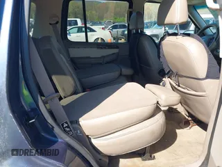 2002 Ford Explorer Eddie Bauer z VIN 1FMZU74E82UA41218, wystawiony jako IAAI lot #41890862 z przebiegiem 230 201 mil mil oraz . Historia ofert i sprzedaży dostępna na DreamBid. Obrazek 8.