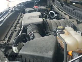2022 Chevrolet Silverado 1500 LT Trail Boss z VIN 3GCUDFED3NG635429, wystawiony jako IAAI lot #42474292 z przebiegiem 61 627 mil mil oraz . Historia ofert i sprzedaży dostępna na DreamBid. Obrazek 21.
