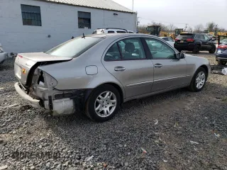 2004 Mercedes-Benz E-Class 3.2L with VIN WDBUF82JX4X121408, listed as a Copart auction lot 44961845 with 191,778 mi miles and Salvage Title. Bid and sale history available at carsss.com. Image 3.