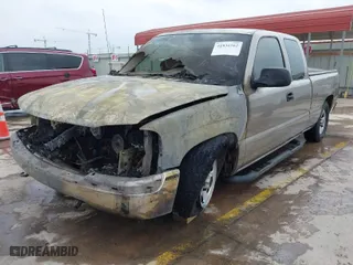 2002 GMC Sierra 1500 SLE with VIN 2GTEC19V221134517, listed as a IAAI auction lot 41931562 with 1 mi miles. Bid and sale history available at carsss.com. Image 2.