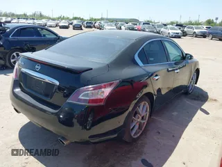 2012 Nissan Maxima S z VIN 1N4AA5AP3CC865015, wystawiony jako IAAI lot #41848424 z przebiegiem 133 011 mil mil oraz . Historia ofert i sprzedaży dostępna na DreamBid. Obrazek 4.