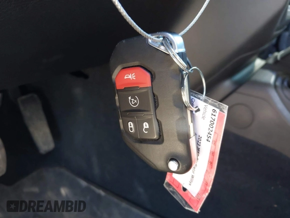 2023 Jeep Gladiator Sport S z VIN 1C6HJTAG2PL575276, wystawiony jako IAAI lot #42056473 z przebiegiem 17 043 mil mil oraz . Historia ofert i sprzedaży dostępna na DreamBid. Obrazek 11.