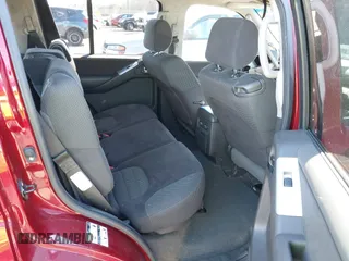 2008 Nissan Pathfinder S with VIN 5N1AR18U98C643086, listed as a IAAI auction lot 41282206 with 134,388 mi miles. Bid and sale history available at carsss.com. Image 8.
