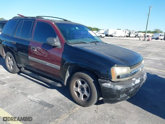 2002 Chevrolet TrailBlazer LTZ with VIN 1GNDS13S422246949, listed as a IAAI auction lot 41821143 with 138,561 mi miles. Bid and sale history available at carsss.com. Image 1.