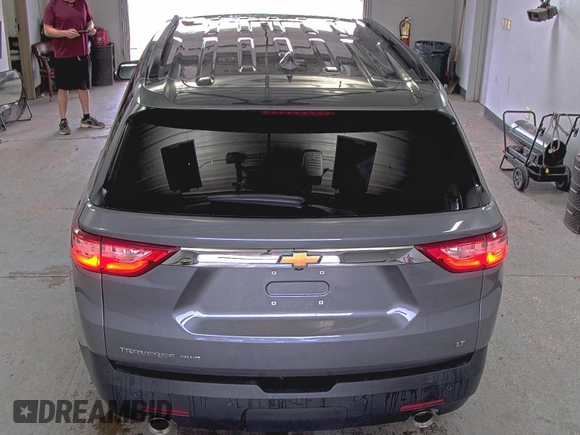 2021 Chevrolet Traverse LT Cloth z VIN 1GNEVGKW8MJ192048, wystawiony jako IAAI lot #42556137 z przebiegiem 106 304 mil mil oraz . Historia ofert i sprzedaży dostępna na DreamBid. Obrazek 30.