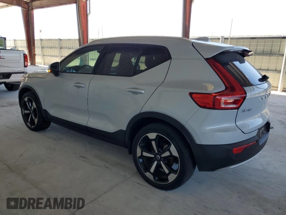 2022 Volvo XC40 Momentum with VIN YV4162UK4N2782984, listed as a Copart auction lot 57573245 with 19,865 mi miles and Salvage title. Bid and sale history available at DreamBid. Image 2.