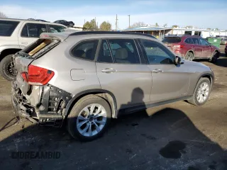 2014 BMW X1 xDrive28i with VIN WBAVL1C51EVY19441, listed as a Copart auction lot 44076115 with 107,830 mi miles and Salvage Title. Bid and sale history available at carsss.com. Image 3.
