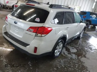 2012 Subaru Outback Limited с VIN 4S4BRCKC6C3284613, выставлен на аукционе IAAI как лот 42342050 с пробегом 215 691 миль миль и . История ставок и продаж доступна на DreamBid. Изображение 4.