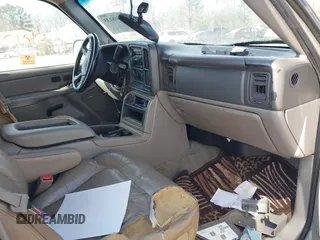 2006 Chevrolet Suburban Z71 with VIN 3GNFK16Z26G111614, listed as a IAAI auction lot 41598135 with 309,157 mi miles and . Bid and sale history available at DreamBid. Image 5.