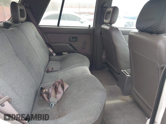 1995 Isuzu Rodeo LS with VIN 4S2CG58V1S4347343, listed as a IAAI auction lot 42584855 with 247,889 mi miles and . Bid and sale history available at DreamBid. Image 8.