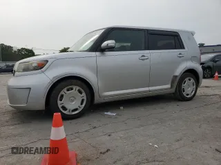 2010 Scion xB z VIN JTLZE4FE1A1118061, wystawiony jako Copart lot #60827715 z przebiegiem 127 603 mil mil oraz Czysty tytuł • Clean title. Historia ofert i sprzedaży dostępna na DreamBid. Obrazek 1.