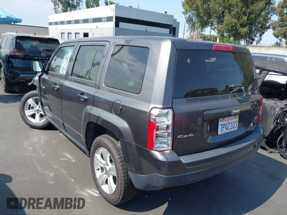 2016 Jeep Patriot Latitude with VIN 1C4NJRFB2GD637975, listed as a IAAI auction lot 42662174 with 115,709 mi miles and . Bid and sale history available at DreamBid. Image 3.