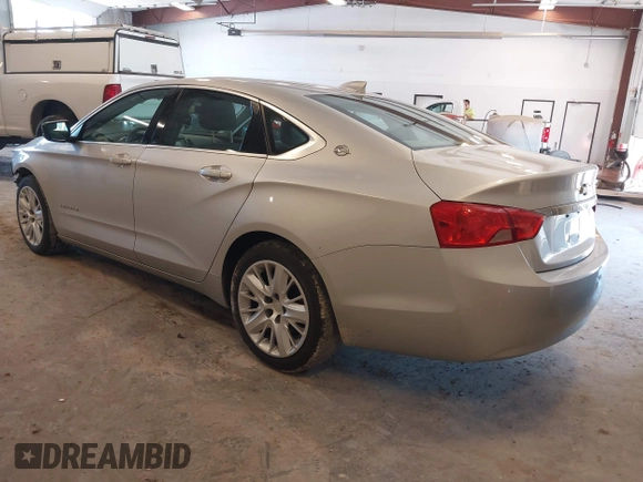 2015 Chevrolet Impala LS z VIN 2G11Z5SL3F9224627, wystawiony jako IAAI lot #42568917 z przebiegiem 114 738 mil mil oraz . Historia ofert i sprzedaży dostępna na DreamBid. Obrazek 3.