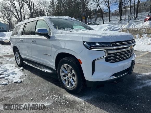2022 Chevrolet Suburban Premier z VIN 1GNSKFKD0NR189734, wystawiony jako Copart lot #46651585 z przebiegiem 25 074 mil mil oraz Czysty tytuł • Clean title. Historia ofert i sprzedaży dostępna na DreamBid. Obrazek 4.