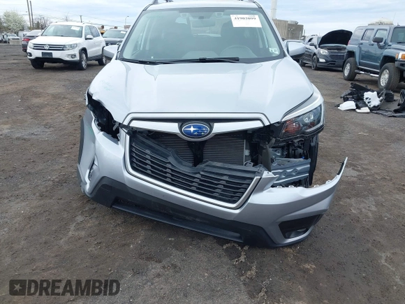 2021 Subaru Forester Premium with VIN JF2SKAFC1MH547703, listed as a IAAI auction lot 41902099 with 8,101 mi miles. Bid and sale history available at carsss.com. Image 6.